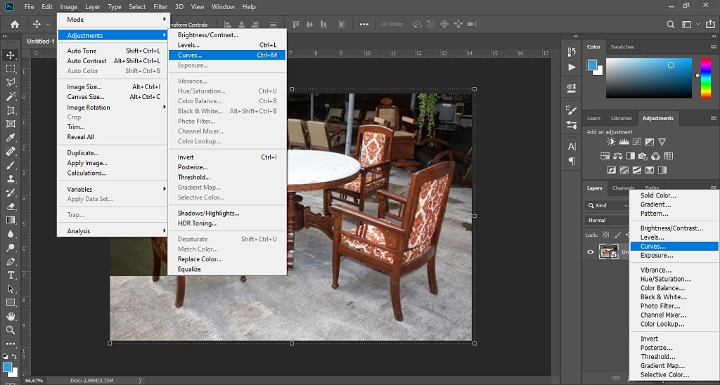 menambahkan adjustment layer curves untuk memberi efek vintage pada foto di Adobe Photoshop